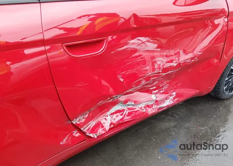 2024 Fiat 500E Inspi(Red) Fwd z USA, uszkodzony, nr VIN ZFAFFAA46RX209061